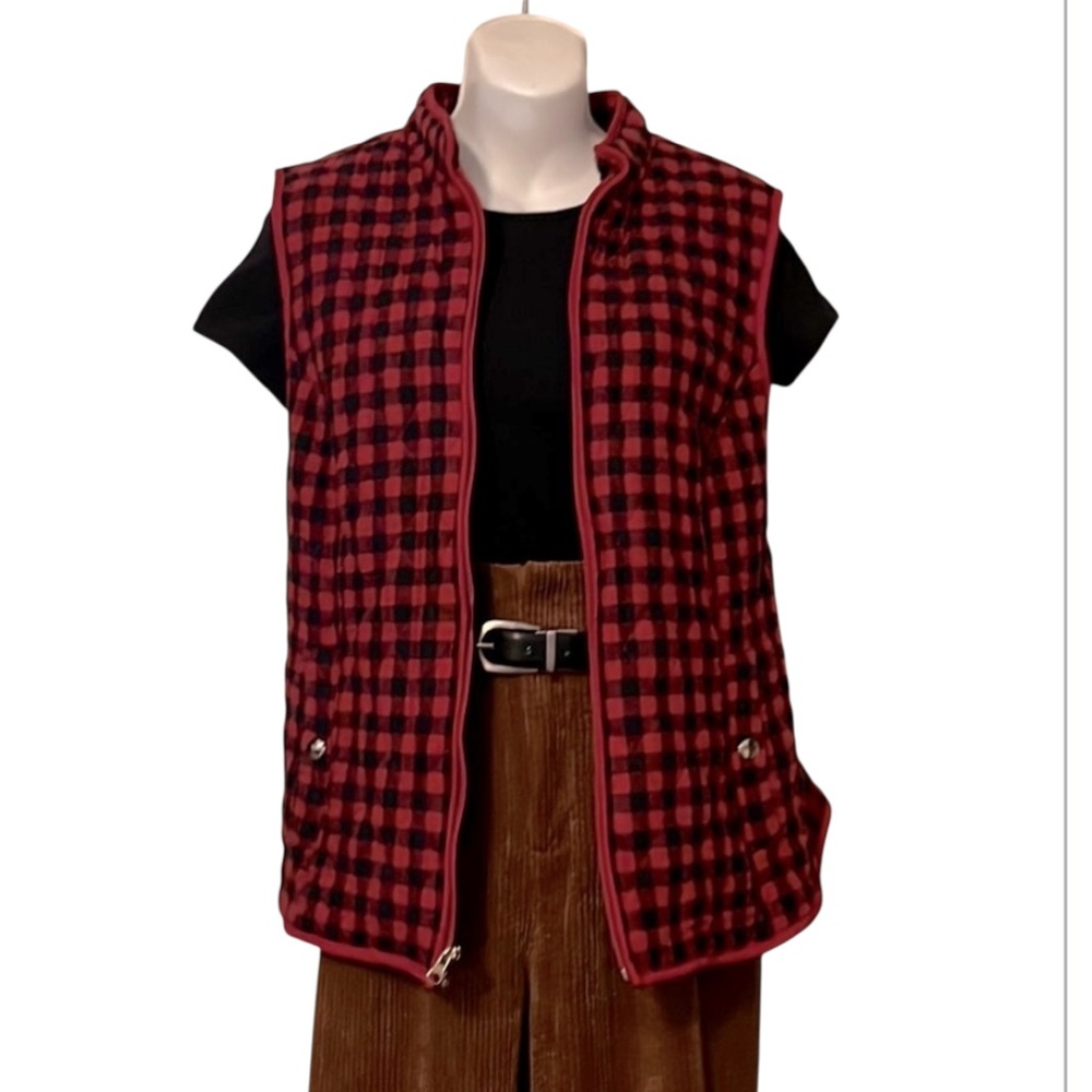 Croft & Barrow Women’s Buffalo Plaid Check Red & Black Quilted Holiday Vest Sz L